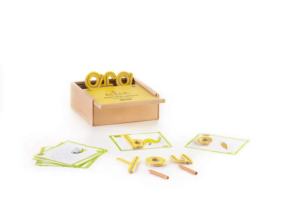Feel the letters (upper case)