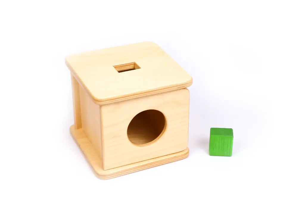 Imbucare Box With Rectangular Prism