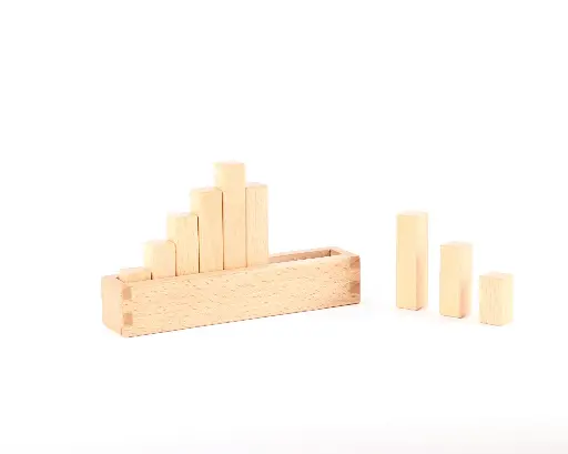 [34240] Build wooden pyramid